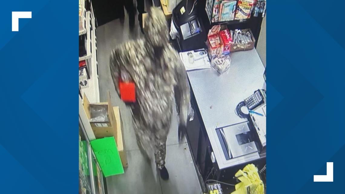 Dollar General robbed by armed suspect in camouflage, [Video]