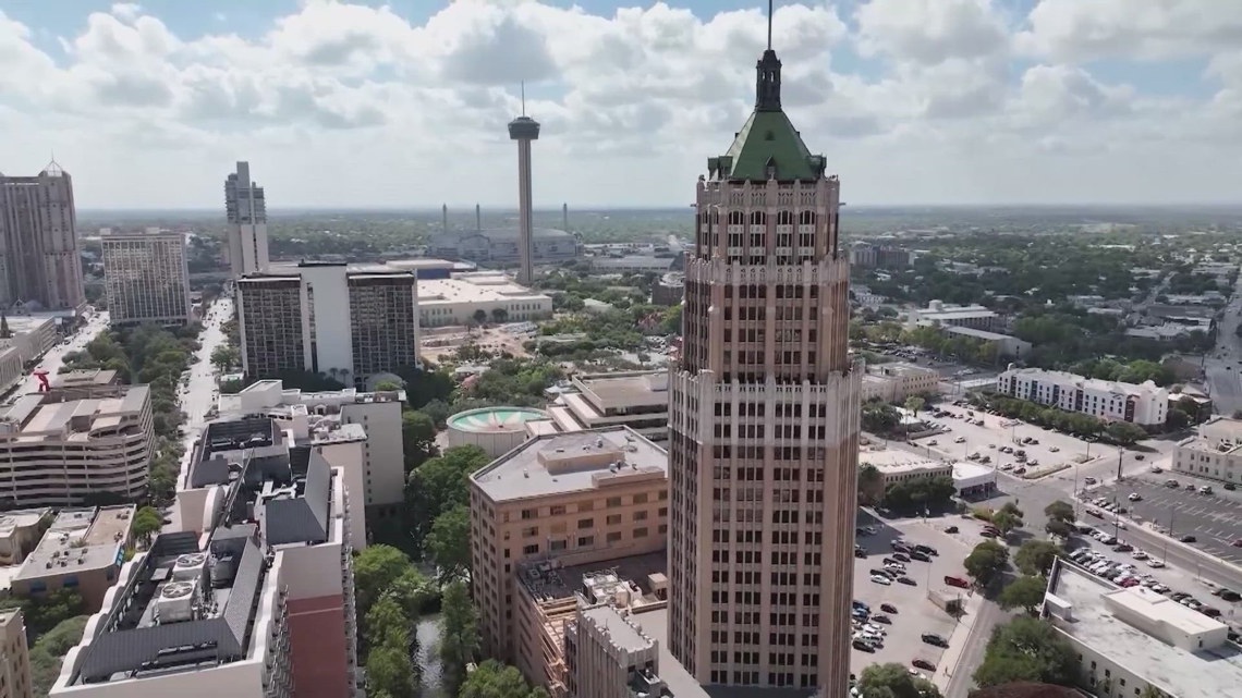 New Bexar County Democratic Party chair elected, defeats second place finisher by 1 vote [Video]