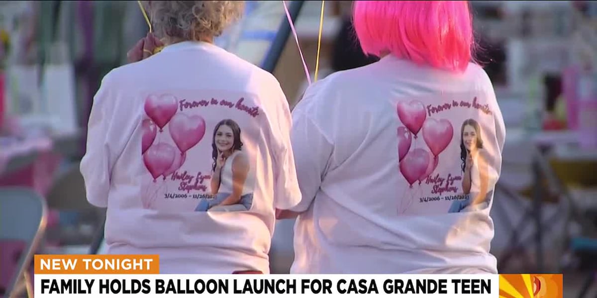 Community honors murdered Casa Grande high school cheerleader [Video]