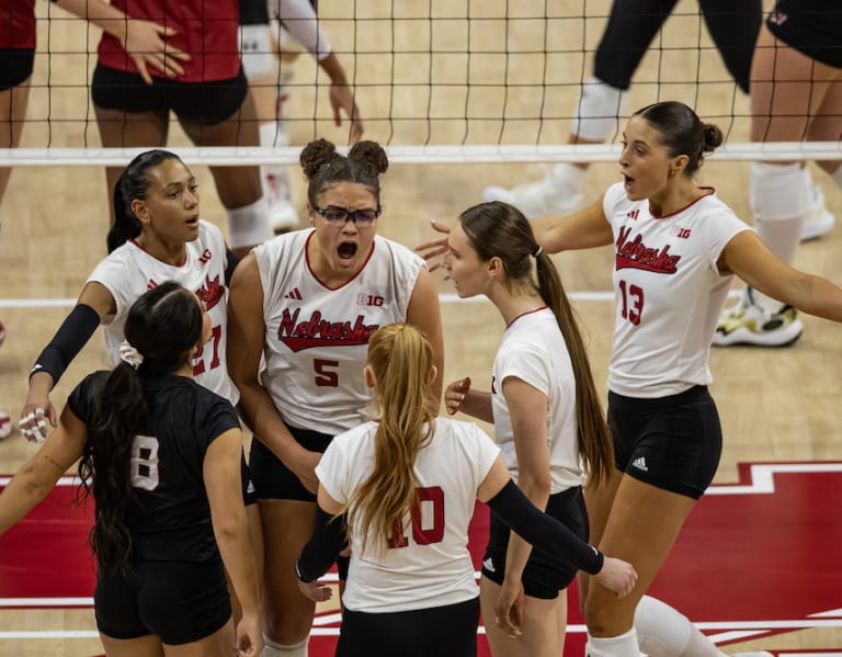 WATCH Nebraska-Wisconsin postgame press conference with John Cook, Merritt Beason, Rebekah Allick [Video]