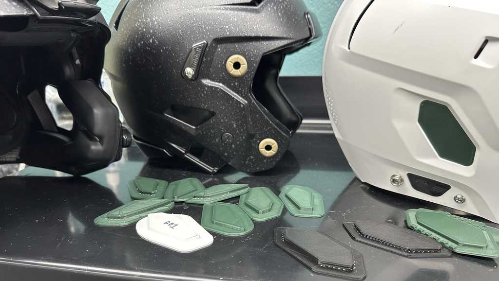 Michigan States 3D-printed helmet inserts improve play calling [Video]