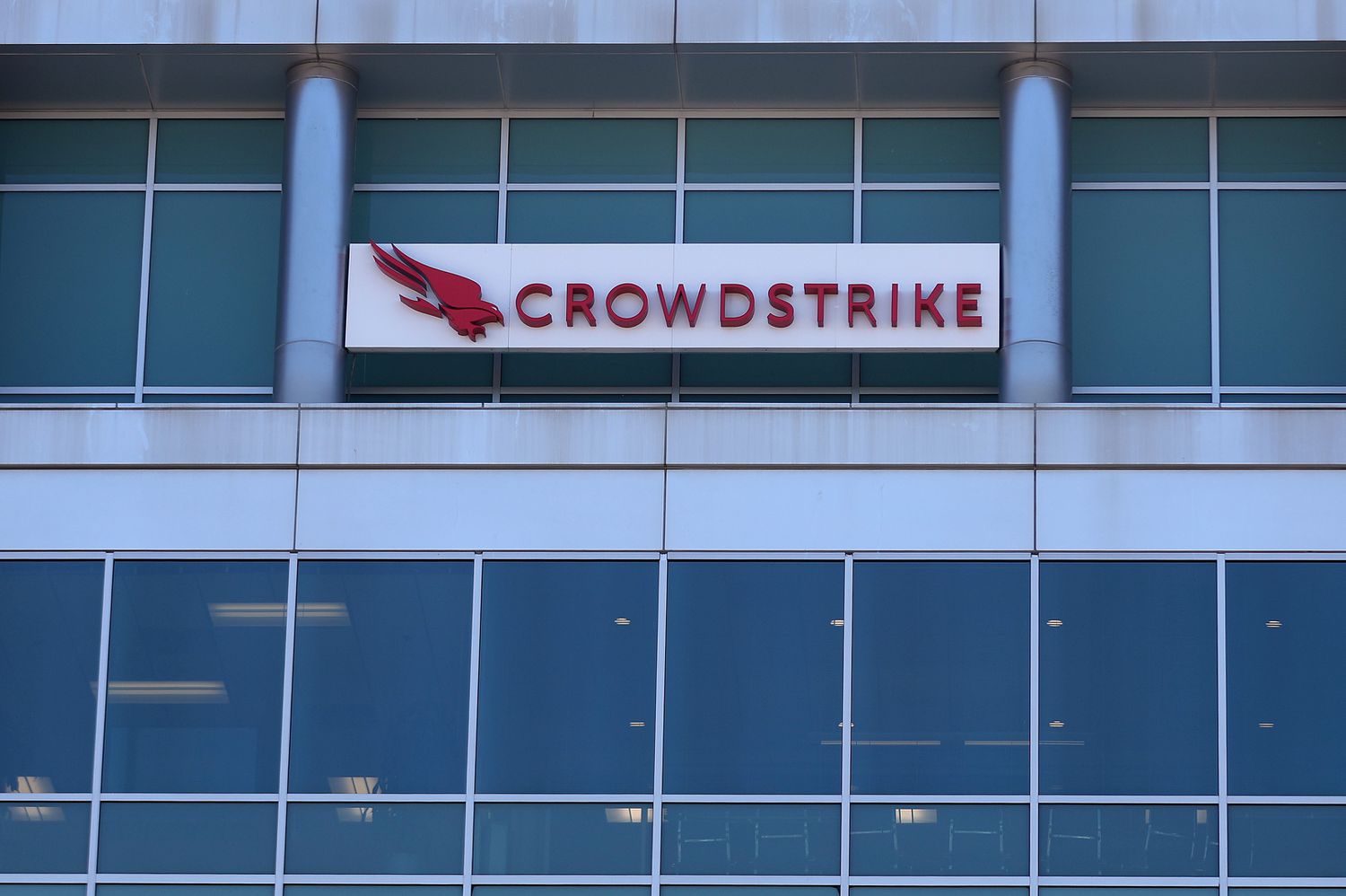 CrowdStrike Swings to a Loss With Costs Tied to Massive Outage, Despite Revenue Gains [Video]