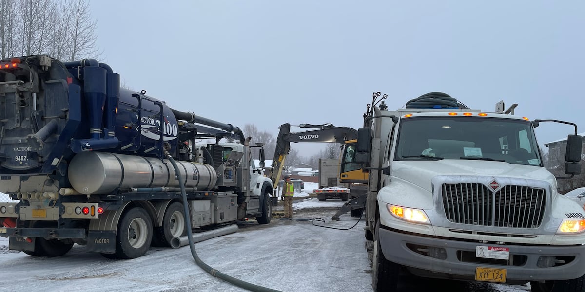 Water main break leads to outages in Abbott Loop [Video]