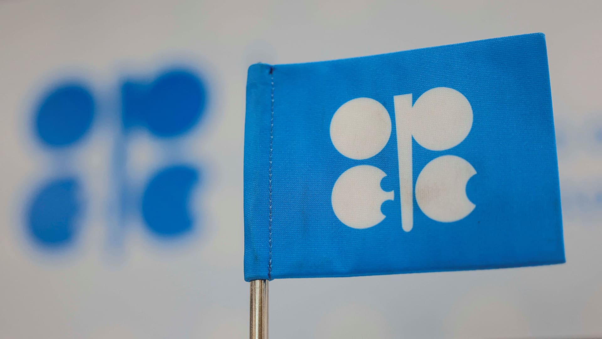 OPEC+ postpones meeting to decide oil production strategy to Dec. 5: Sources [Video]