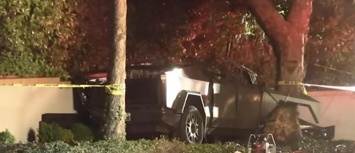 Three dead, one hospitalized following Cybertruck crash in California [Video]