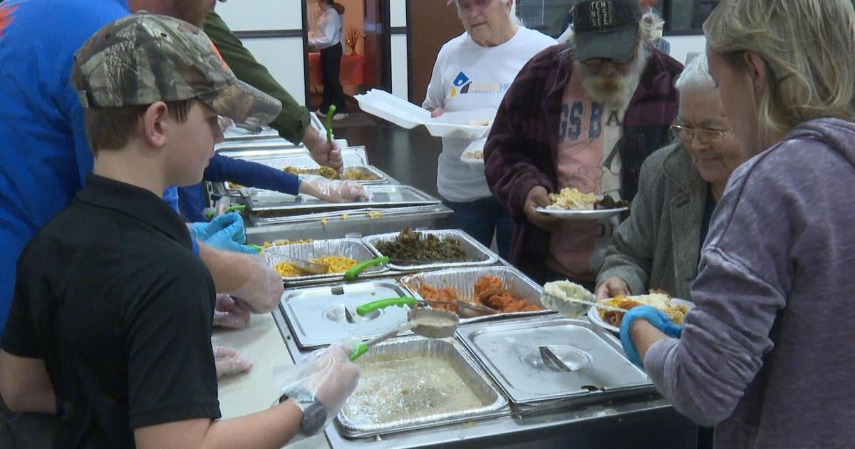 Free Thanksgiving dinner served in Mid-Missouri | Mid-Missouri News [Video]