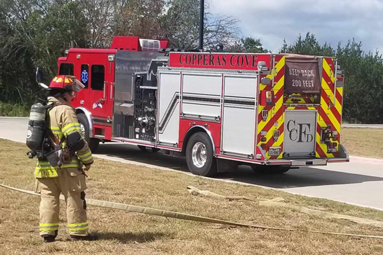 Texas Dad Dies in Thanksgiving House Fire  Leaving Behind Wife, 7 Kids [Video]