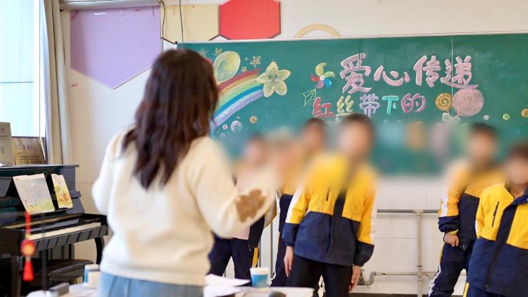 School in N China gives HIV-positive orphans a chance at a normal life [Video]