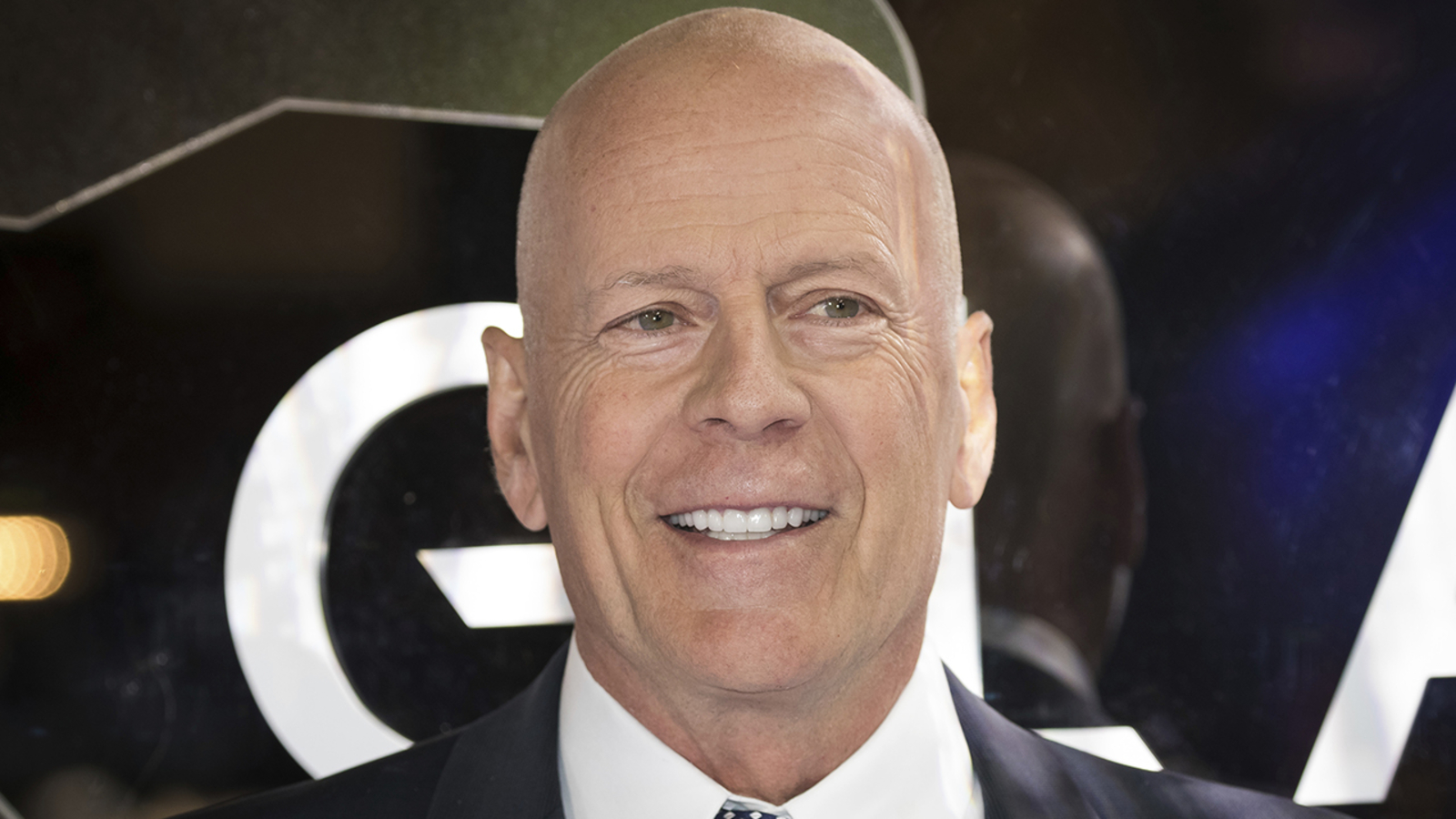 Bruce Willis seen in heartwarming Thanksgiving family photos: ‘Best Dad Ever’ [Video]