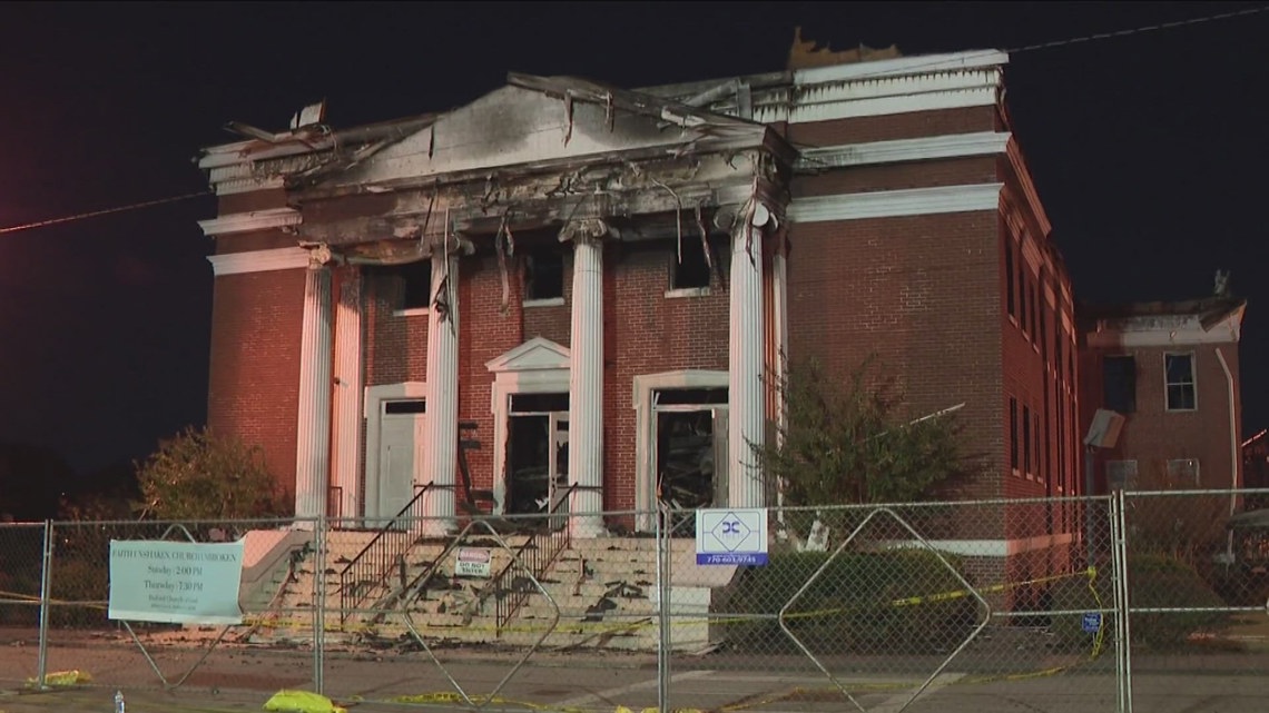 ‘Faith unshaken, church unbroken’ | Congregation shows their faith remains strong after church fire [Video]