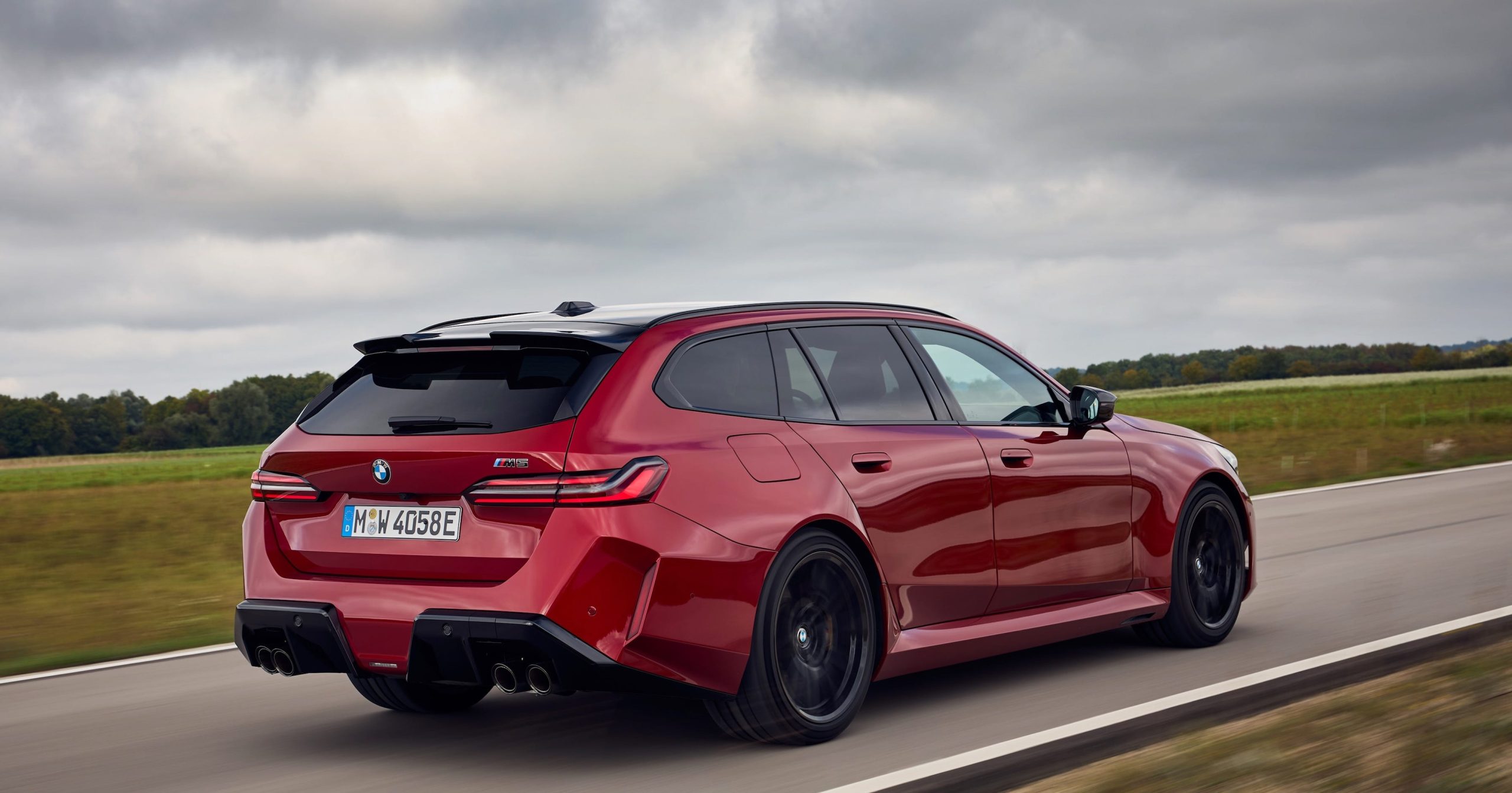 First Drive – 2025 BMW M5 and M5 Touring: The Pursuit of Hybrid Performance [Video]