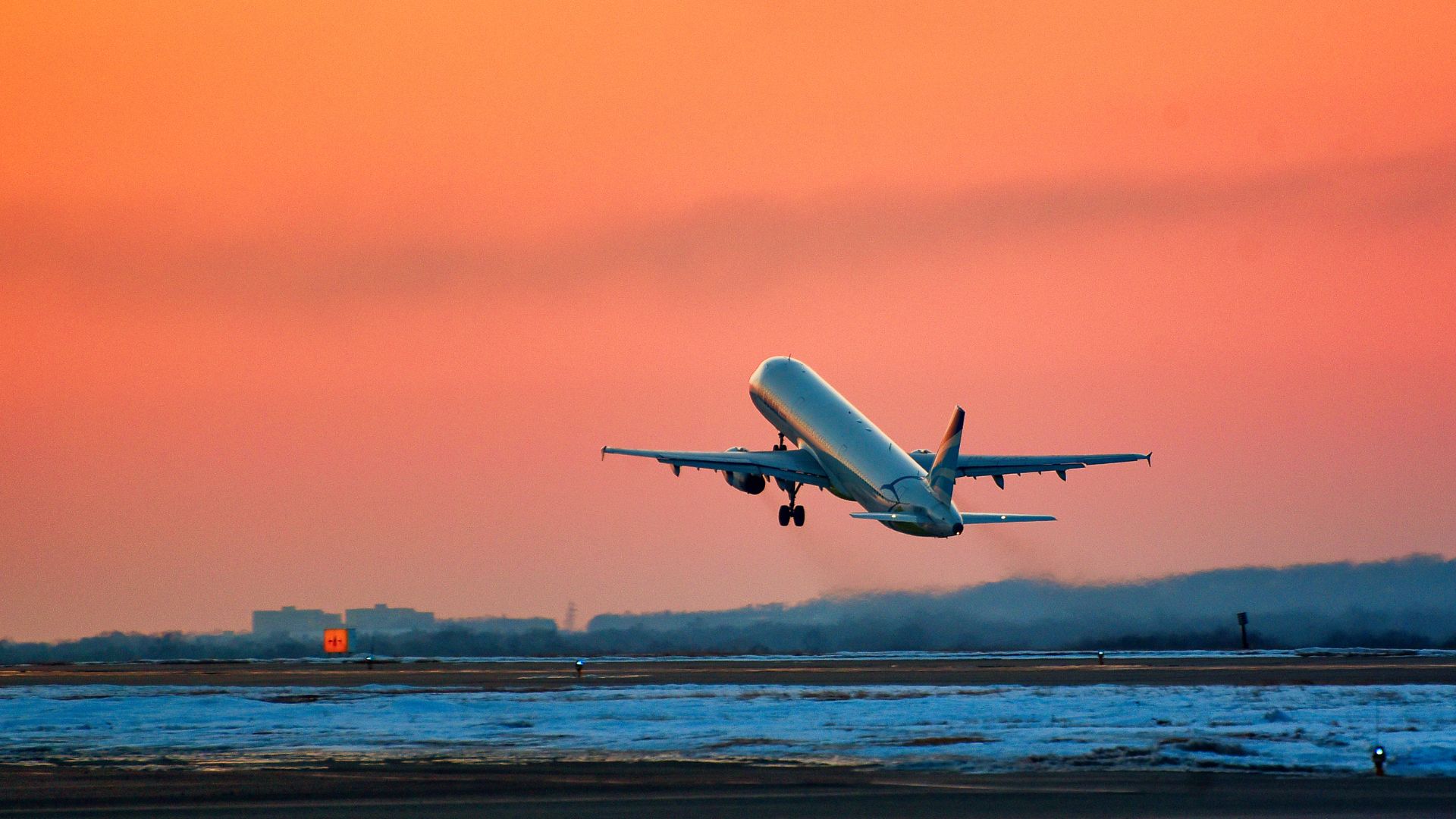 Interview with Romain Jeannottat on the Aviation Industry [Video]