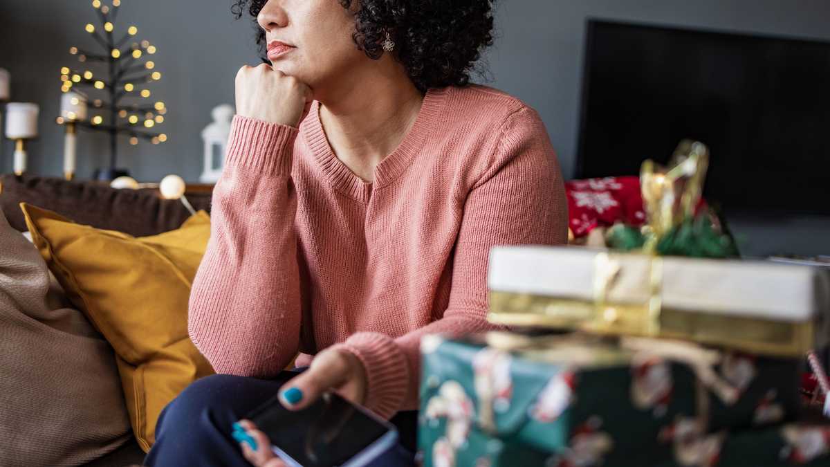 If you need a break to unplug during the holidays, you’re not alone, new survey finds [Video]