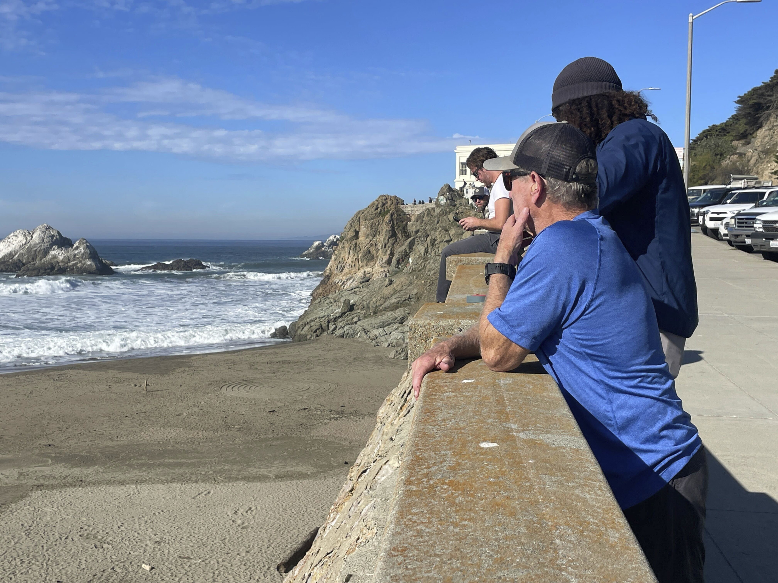 Earthquake Warning Prompts Evacuations in San Francisco [Video]