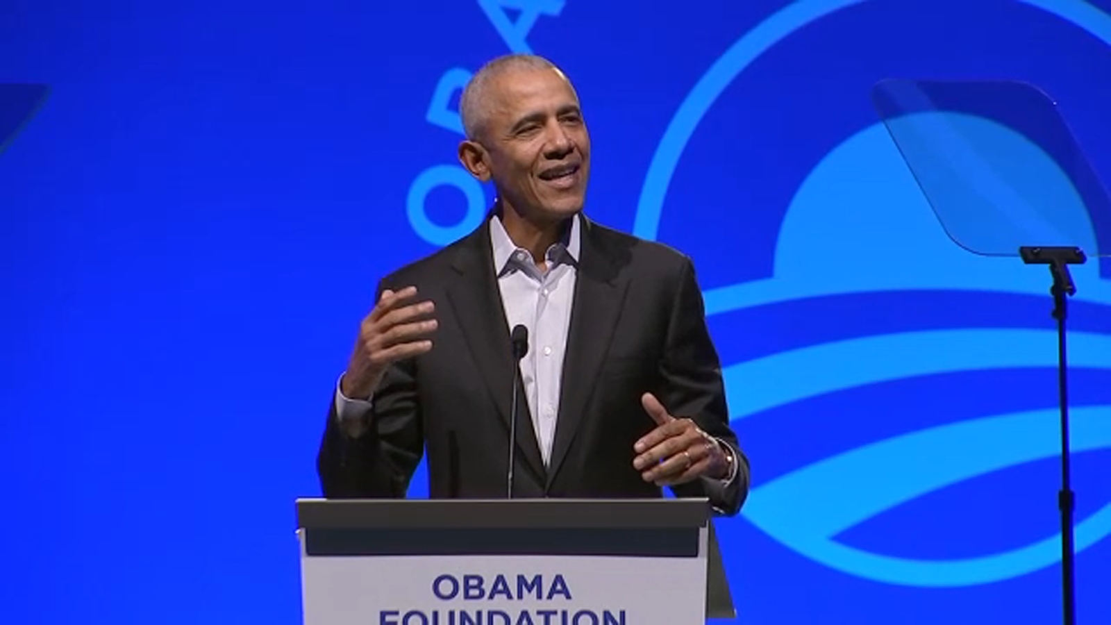 Former President Barack Obama speaks in Chicago at the Obama Foundation Democracy Forum 2024 [Video]