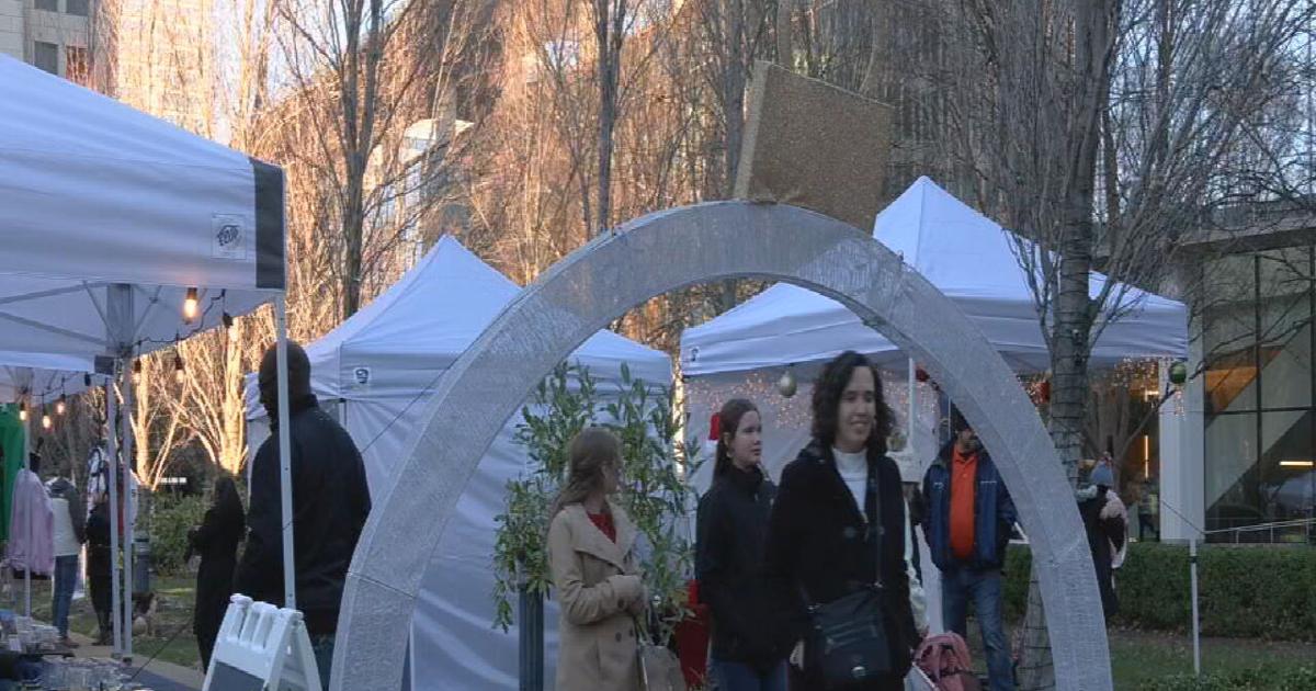 Small businesses shine at 2nd annual holiday market in downtown Louisville | Local News [Video]