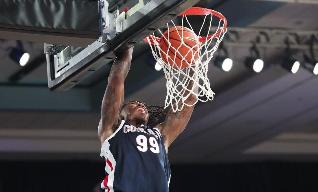 Gonzaga fans gather at Jack and Dans for game day celebration [Video]