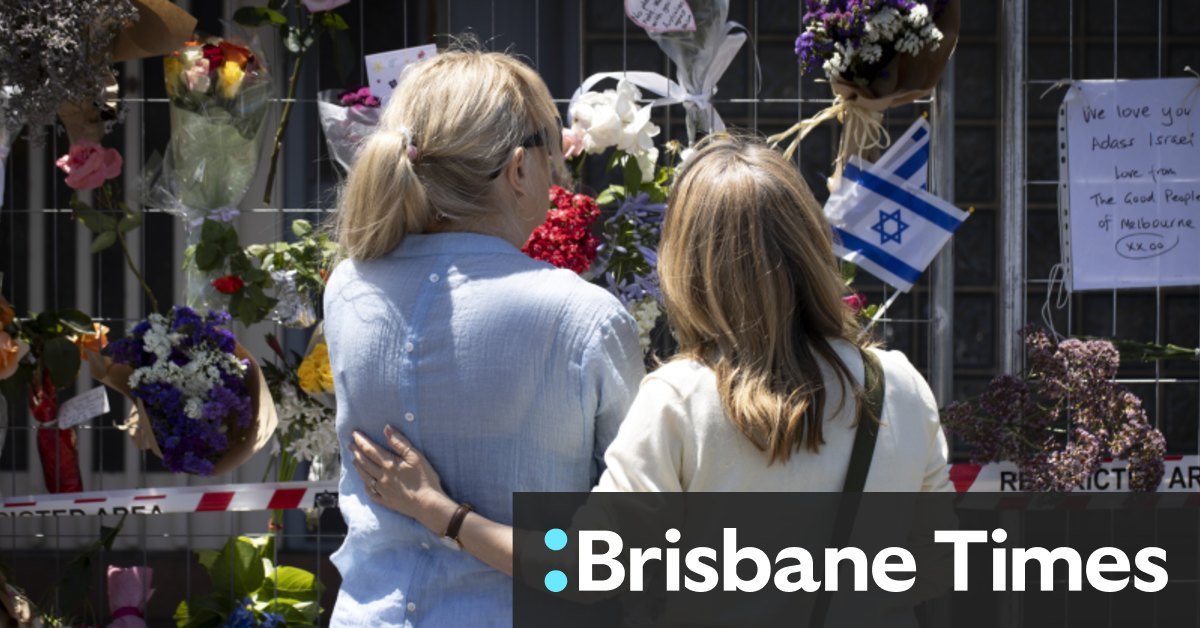 Solidarity gathering vows to rebuild, Jacinta Allan labels firebombing an act to strike terror [Video]