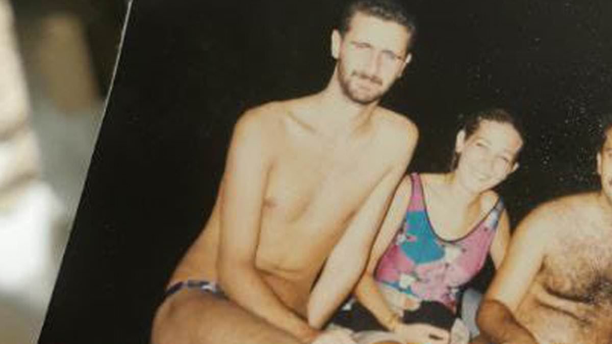 Bashar al-Assad is mocked as rebels unearth photo of Syrian president in a tiny pair of Speedos – as militants take Homs and officials say government could fall ‘in the next week’ [Video]