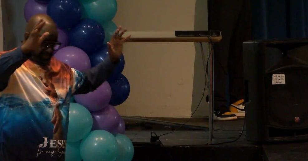 Flint school hosts 12 – hour prayer for area children | Community [Video]