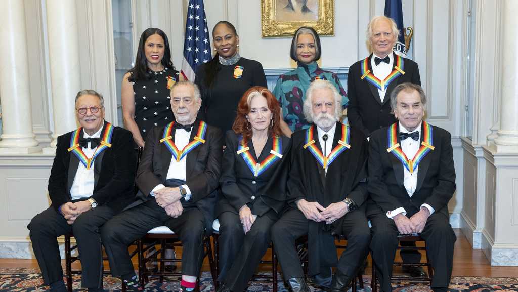 Kennedy Center pays tribute to Coppola, the Grateful Dead, Raitt, Sandoval and The Apollo [Video]