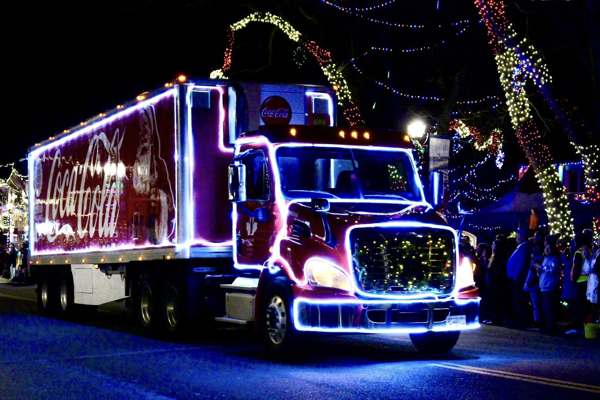 17 stunning snaps of Saturday nights IEOA Truck Light Parade in Victoria (PHOTOS/VIDEOS)