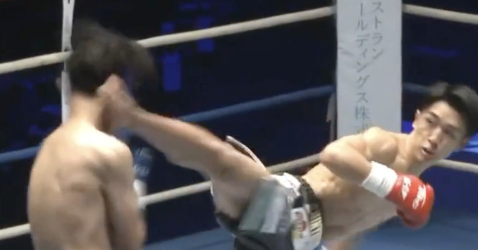 Watch Kanata Ueno deliver brutal spinning wheel kick knockout directly after glove touch at K-1 event [Video]