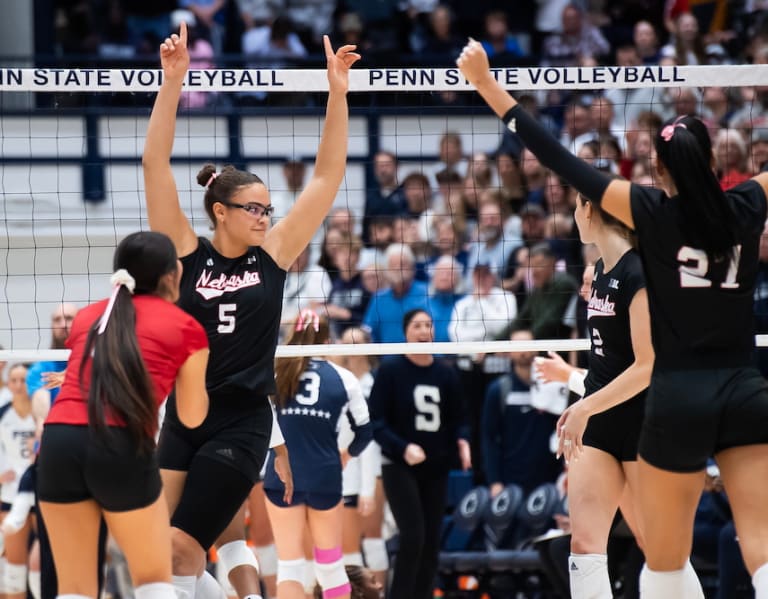 WATCH John Cook, Harper Murray, Rebekah Allick preview Nebraska-Wisconsin Elite Eight rematch [Video]