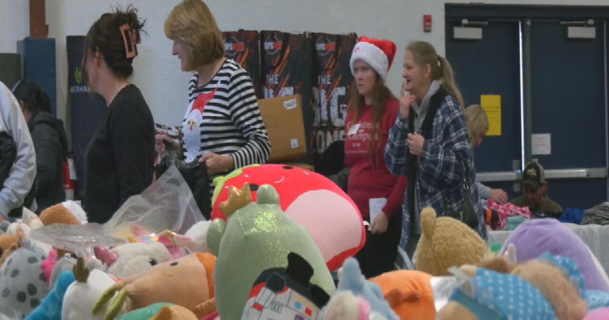 St. Vincent de Paul’s annual holiday event helps hundreds of families in Louisville | News from WDRB [Video]