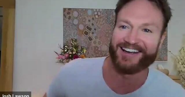 Josh Lawson, star of “St. Denis Medical” [Video]