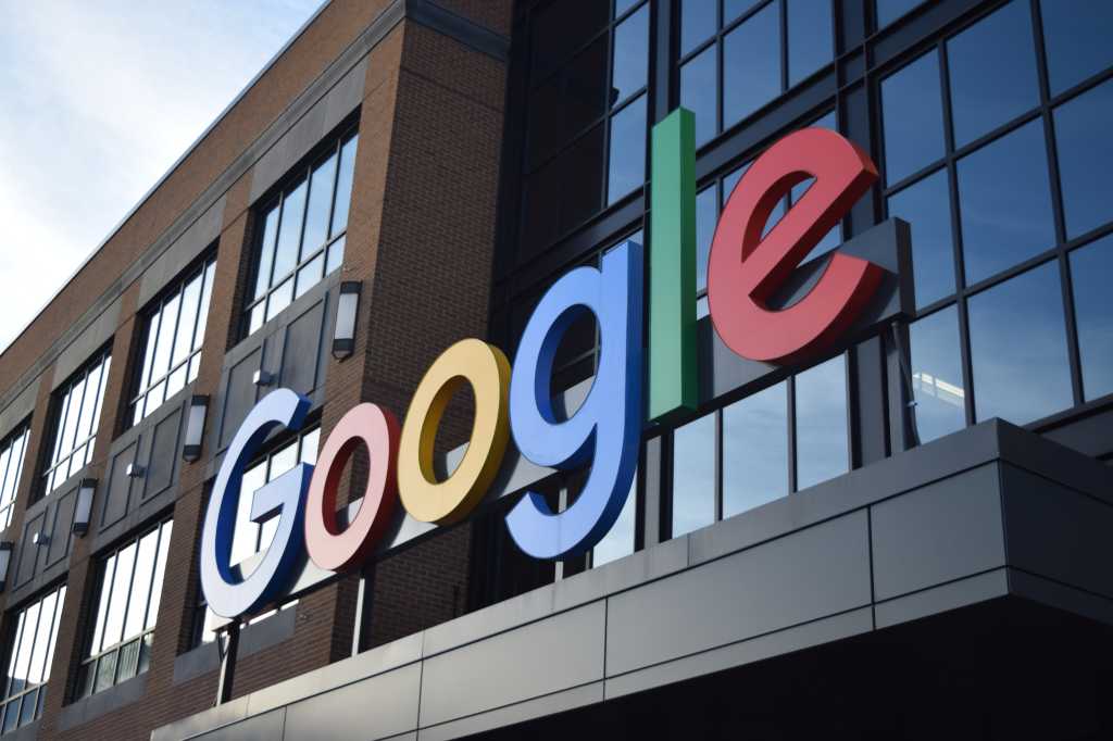 Critics call on feds to squelch a Google monopoly [Video]