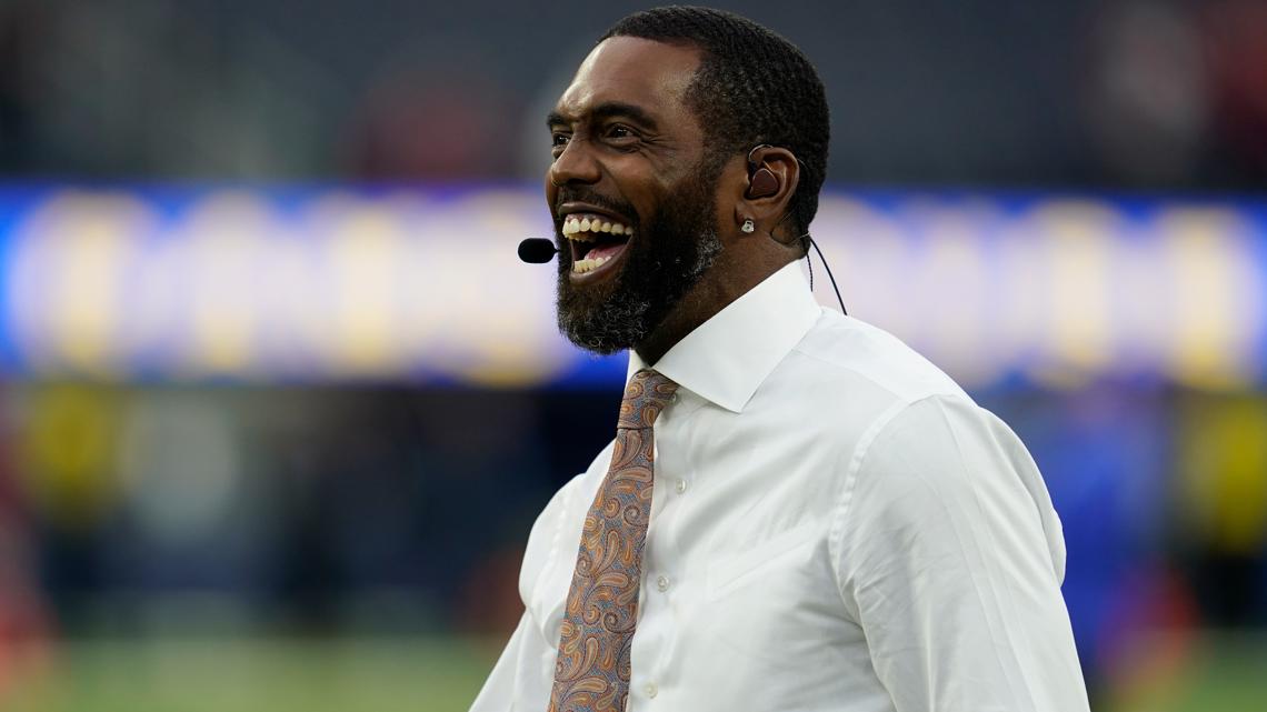 NFL players react to Randy Moss cancer diagnosis [Video]