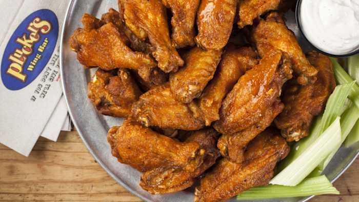 Spurs announce chance for free wings through Pluckers partnership [Video]