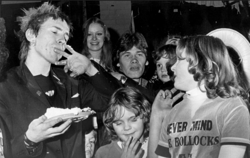 Watch the Sex Pistols’ Christmas Party for Kids–Which Happened to Be Their Final Gig in the UK (1977) [Video]