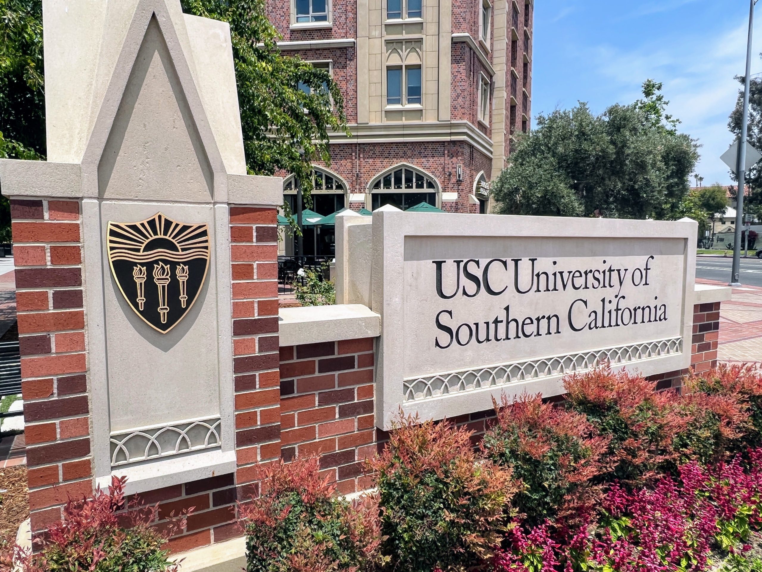 USC offers class on how to become an influencer [Video]