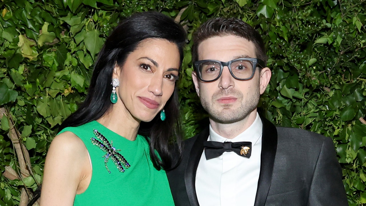 Alex Soros and Huma Abedin hold star-studded engagement party at Anna Wintour’s home: Photos [Video]