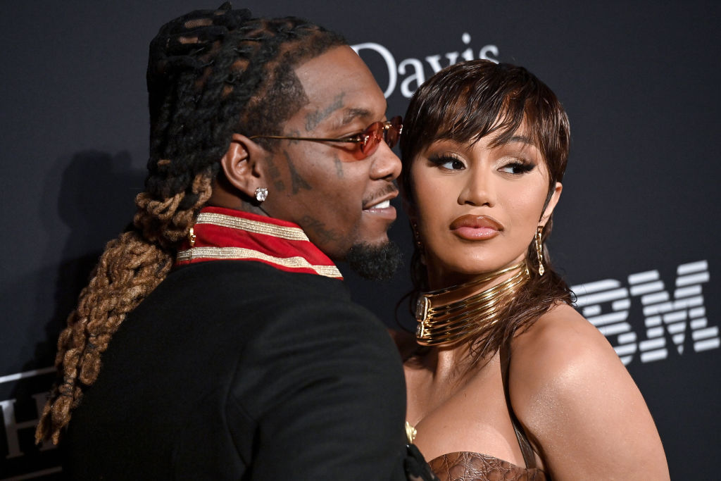 Cardi B Demands Offset Sign Divorce Papers [Video]