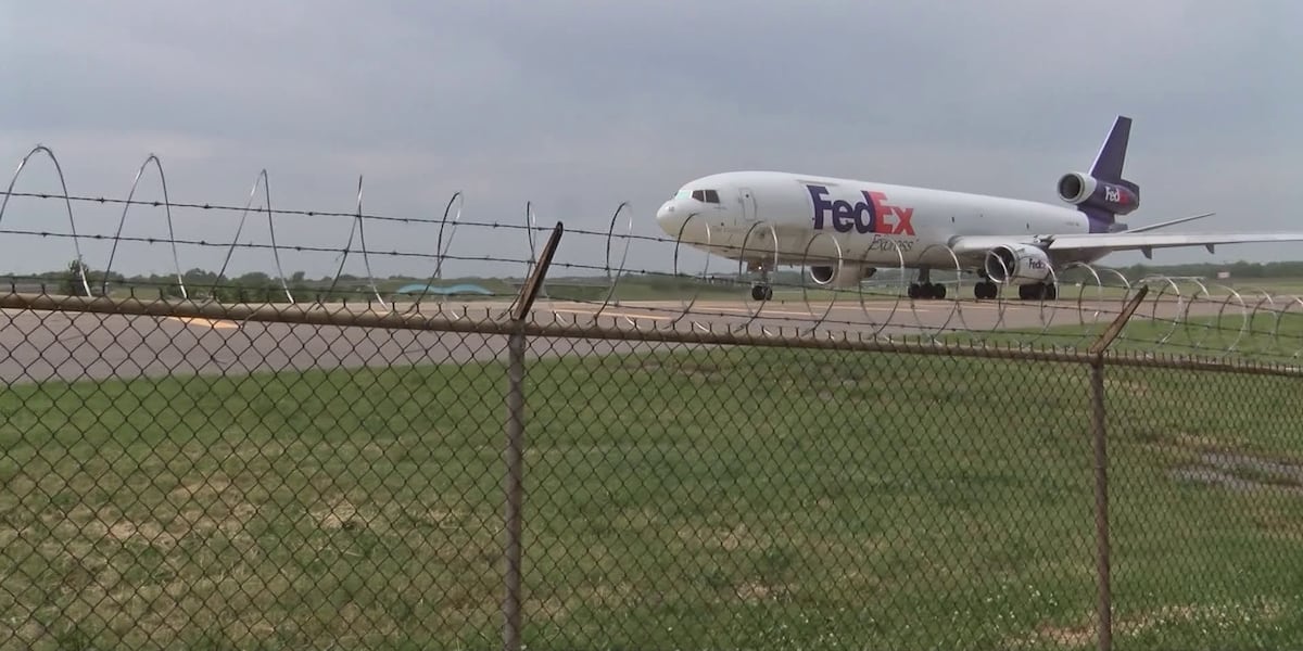 FedEx to split FedEx Freight into separate company [Video]