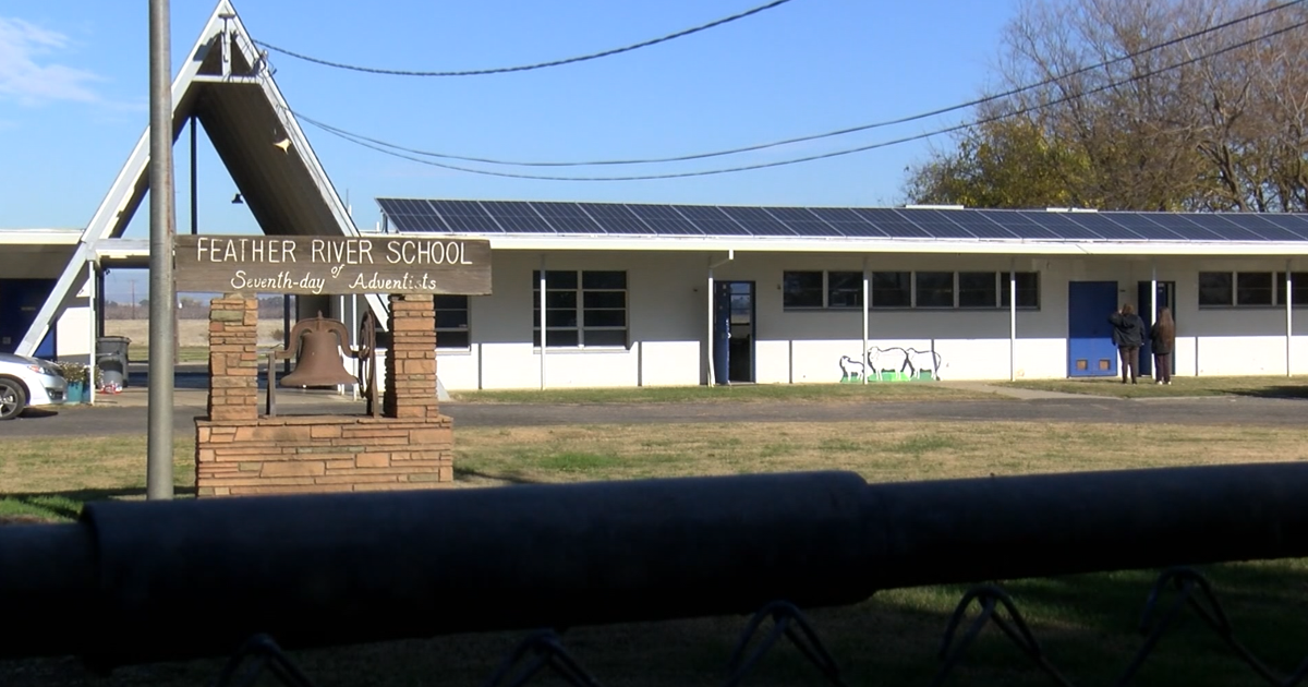 Students and staff return to Feather River Adventist School 15 days after shooting that critically injured two students | News [Video]