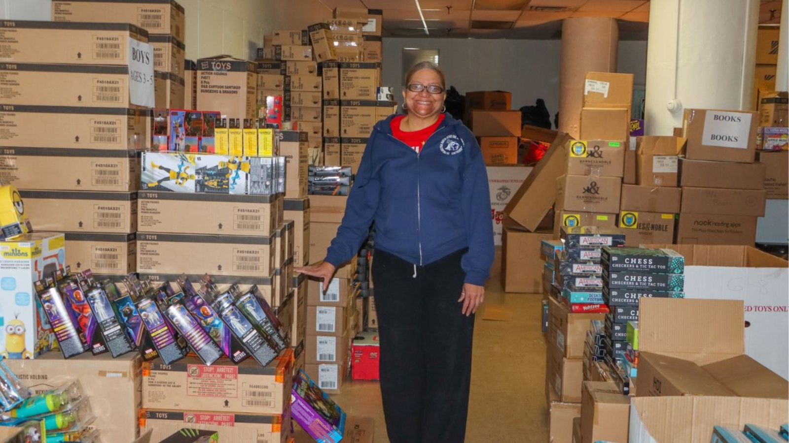 Philadelphia organization brightens the holiday season for local families in need [Video]