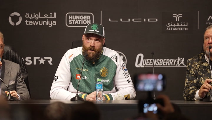 Tyson Fury breaks silence after storming out of ring in Usyk defeat | Sport [Video]