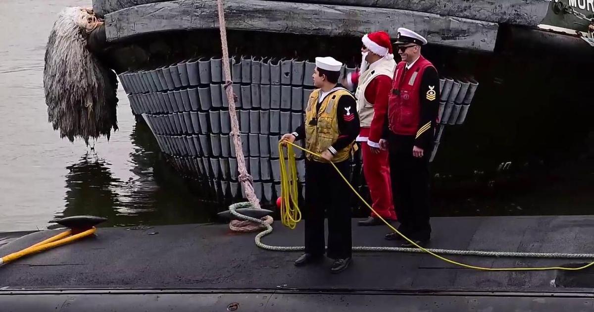 USS New Mexico Returns Home for the Holidays [Video]