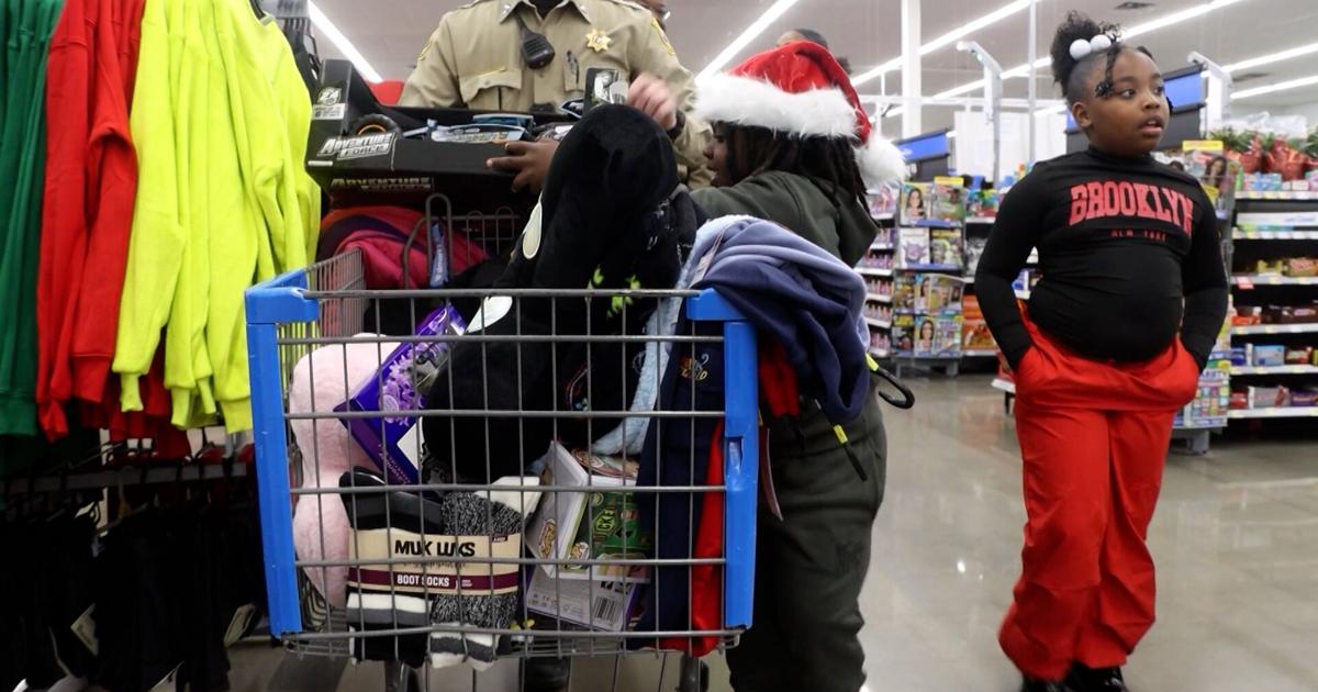 Families affected by gun violence get an opportunity to shop with first responders | Mid-Missouri News [Video]