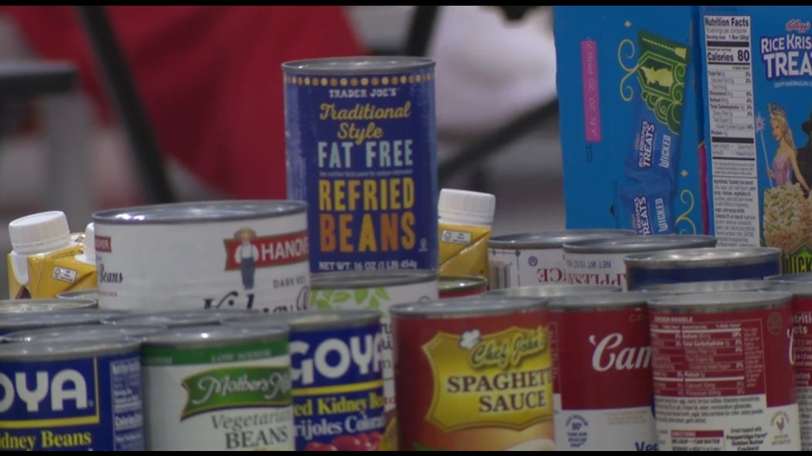 Do Gooders Host 10th Annual Christmas Feeding [Video]