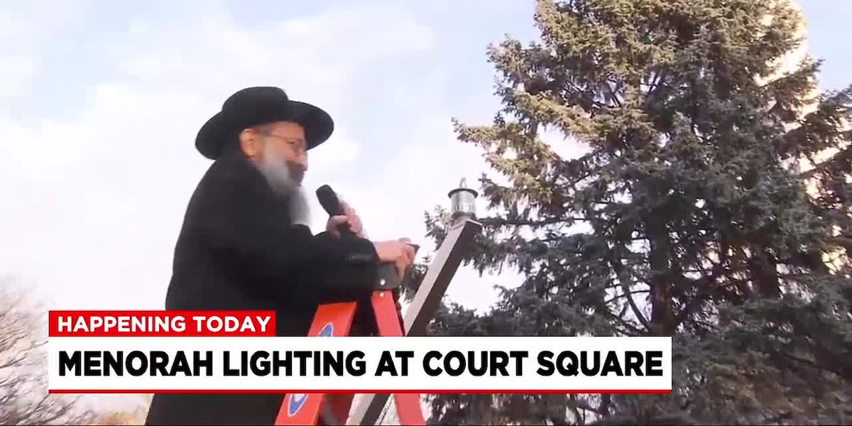 Menorah lighting at Court Square in Springfield [Video]