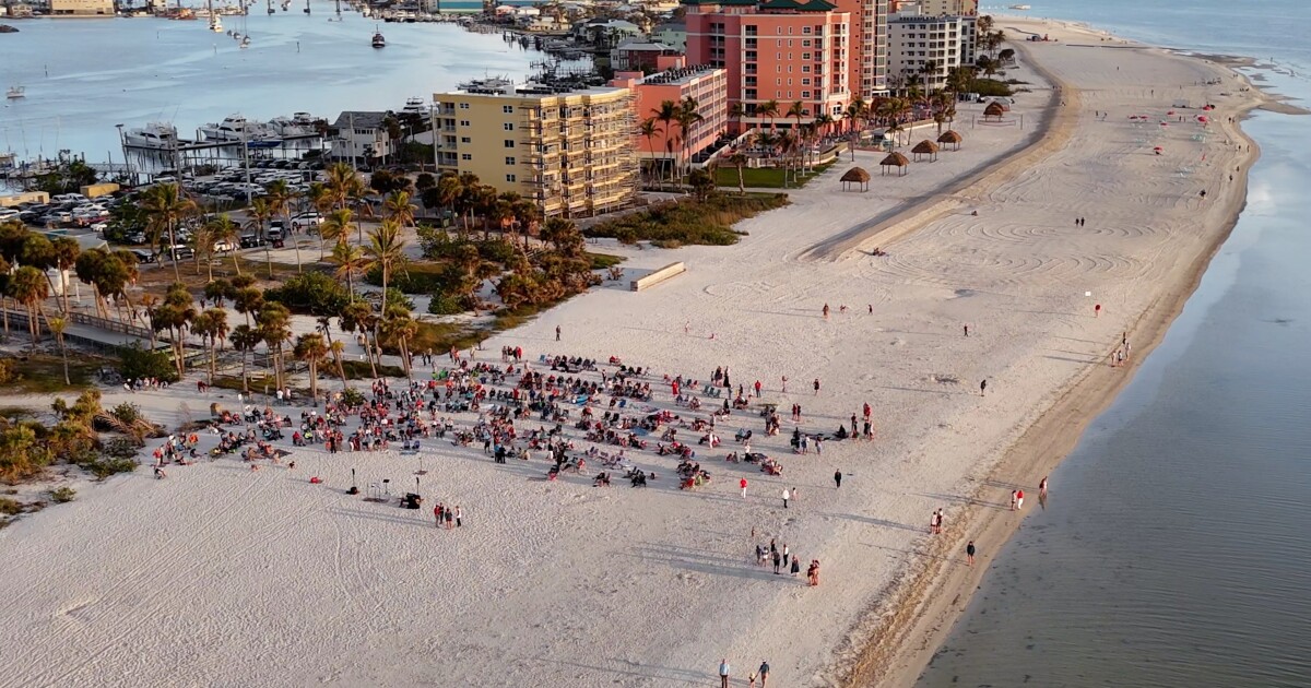 A 15-year Christmas Eve tradition continues on Fort Myers Beach [Video]