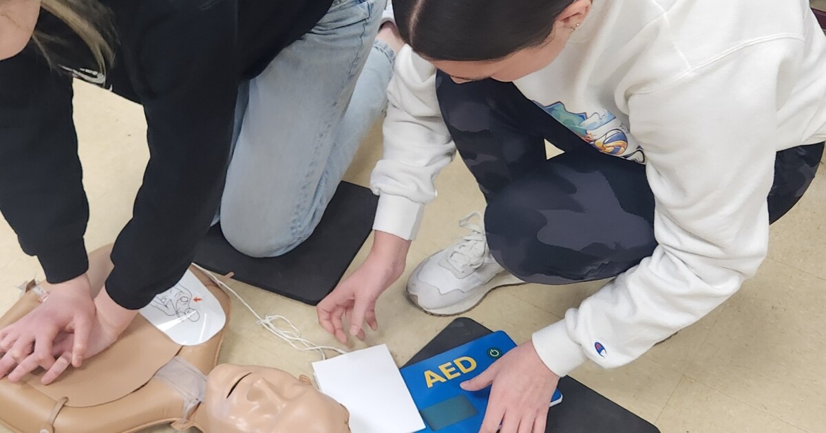 High schools can get FREE CPR training kits [Video]