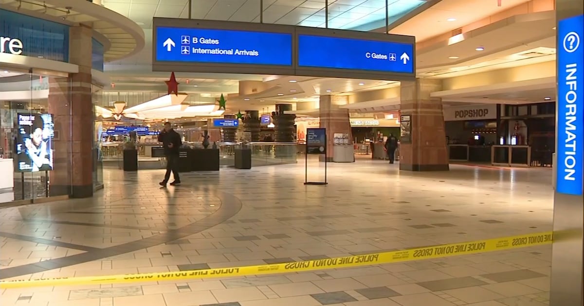 Shooting wounds 2 at Phoenix airport, 1 other stabbed, police say  WSOC TV [Video]