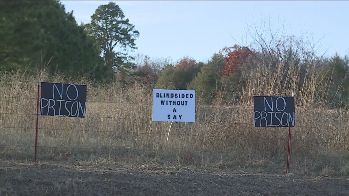 Franklin County prison project faces calls for investigation [Video]