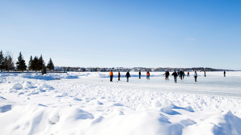 Sylvan Lake ice ‘dangerous’ for motorized vehicles: RCMP [Video]